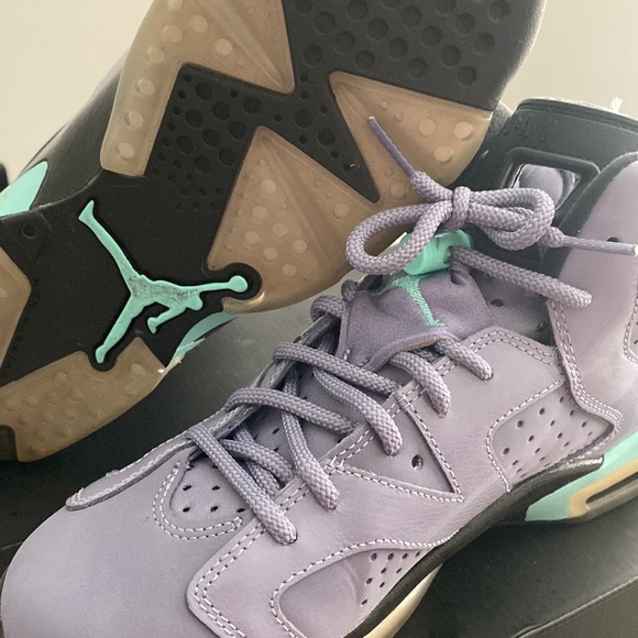 the shoes have never been worn still in good condition with swade - Picture 3 of 5